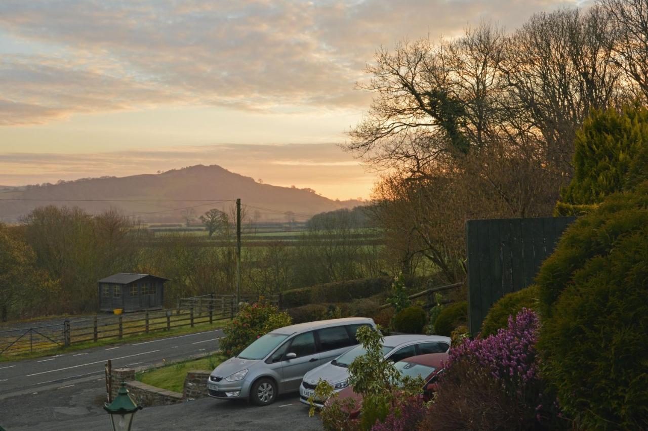 카마던 Bryn Hebog B&B 외부 사진